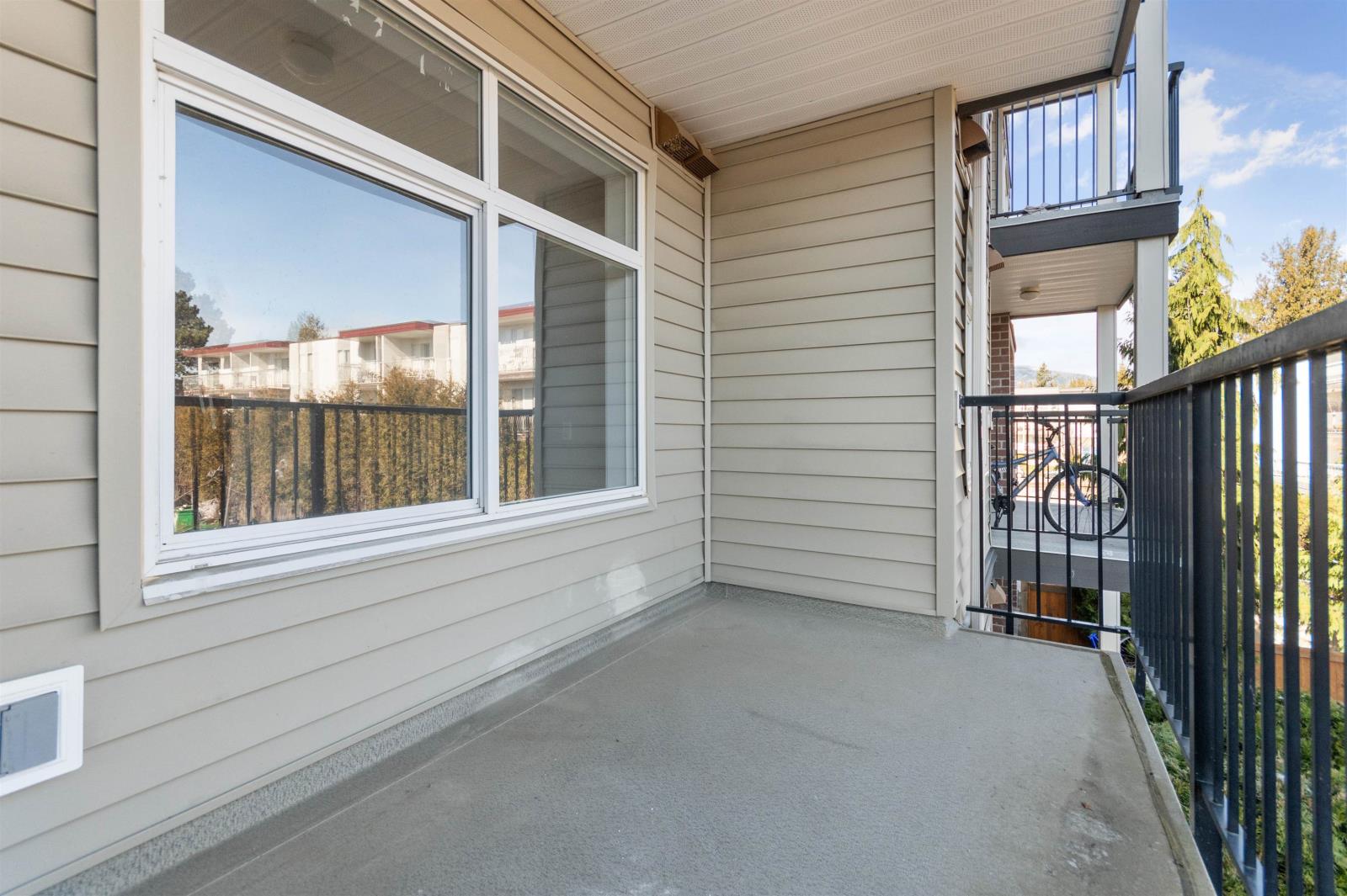 208 46289 YALE ROAD, Chilliwack Proper East, Chilliwack real estate listing R2966734