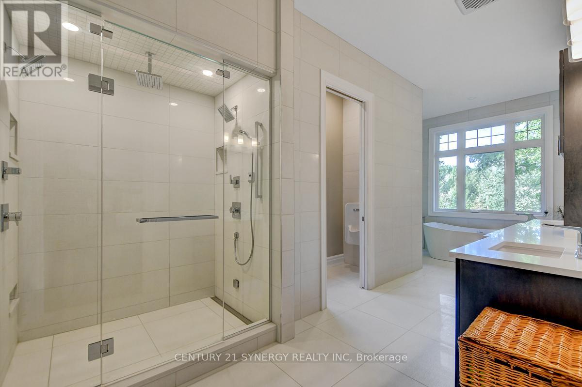 Photo 12 of 1443 Duchess Crescent, Ottawa ON