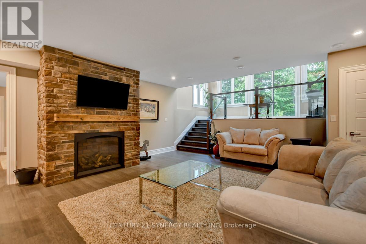 Photo 21 of 1443 Duchess Crescent, Ottawa ON