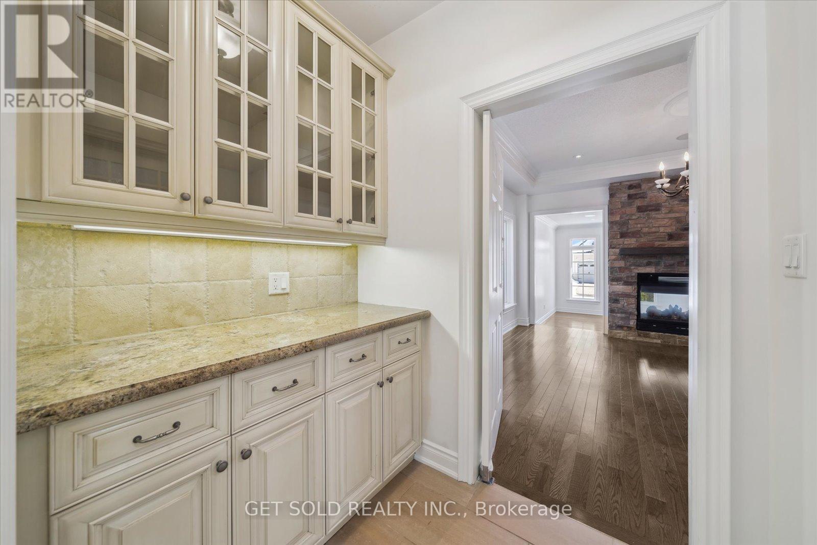 65 PRESERVATION PLACE - 16