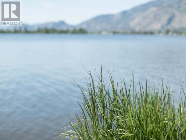 2418 LAKESHORE Drive Unit# 302, Osoyoos