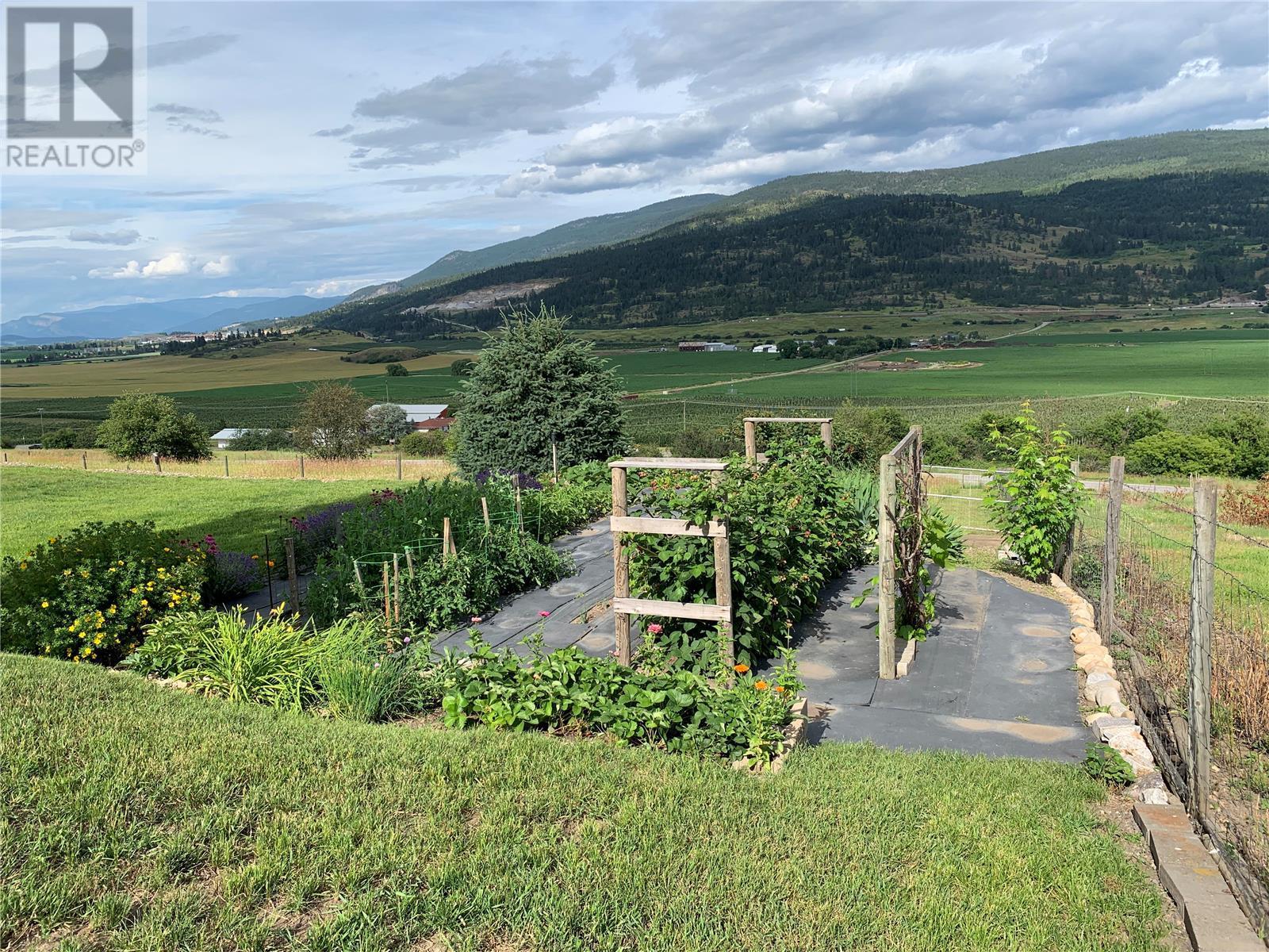  130 Overlook Place, Spallumcheen