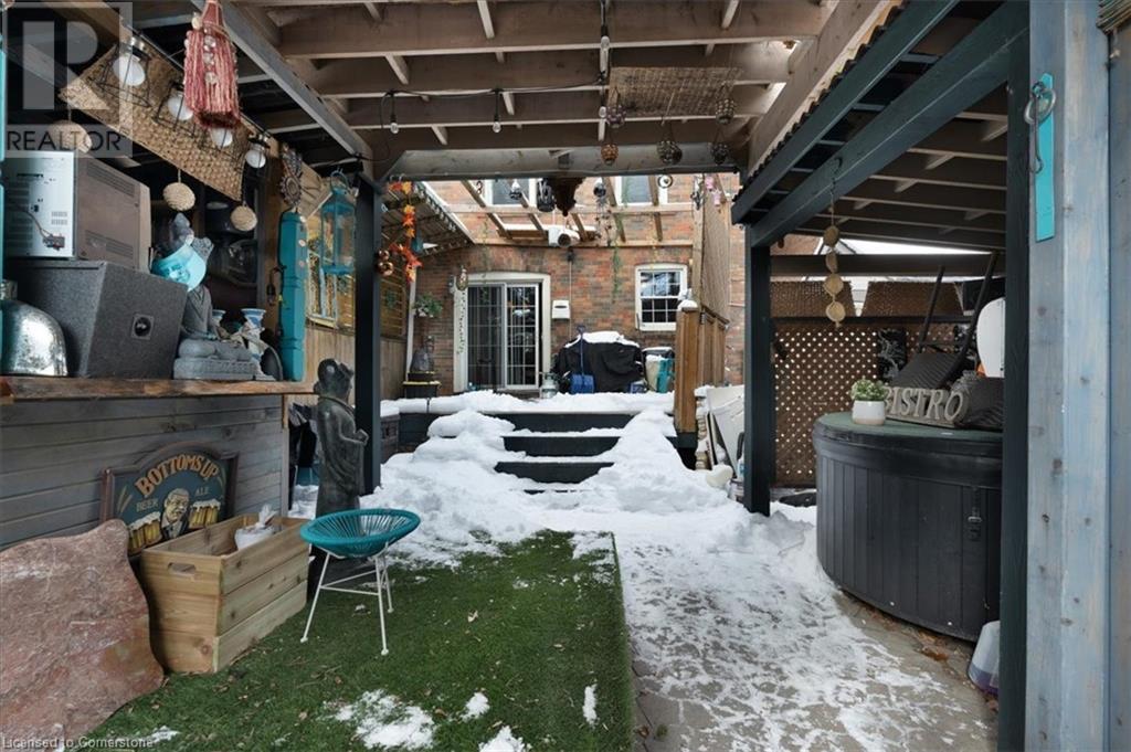 Photo 13 of 719 Kingston Road, Toronto ON