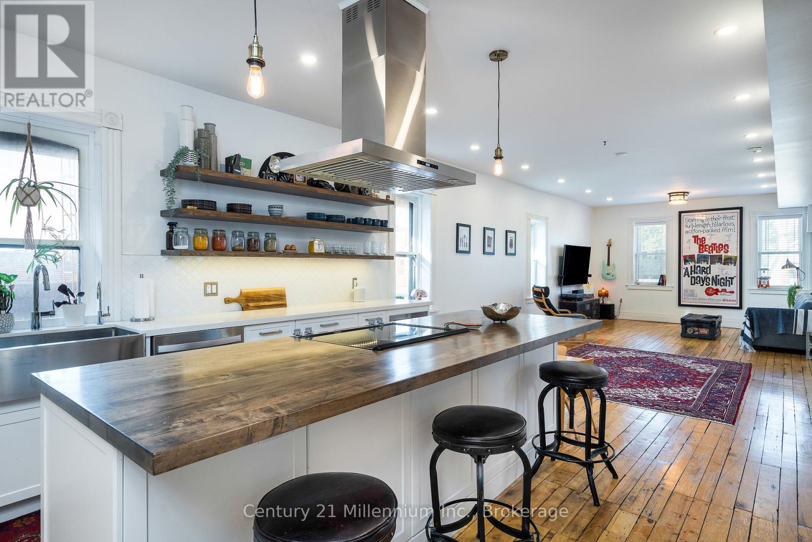 Photo 8 of 794093 County Road 124, Clearview ON