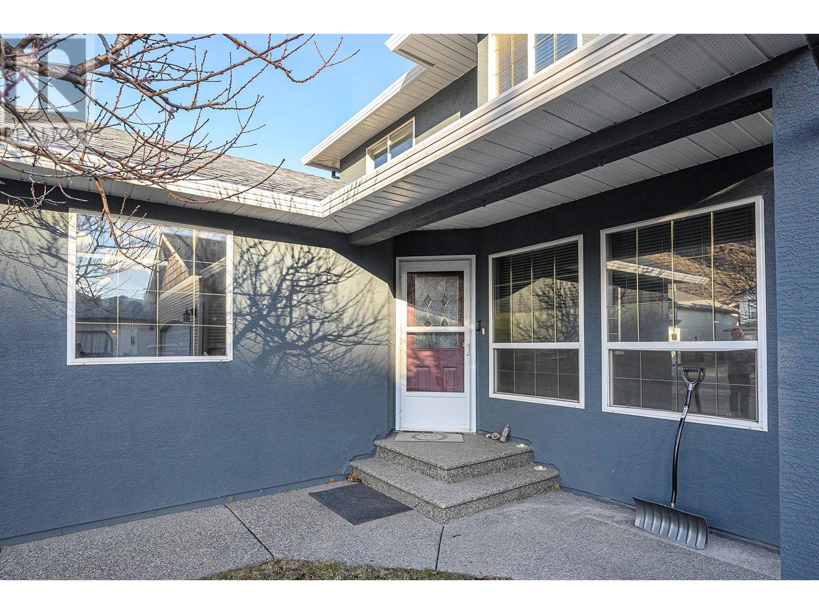 1964 Raven Crescent, Kamloops