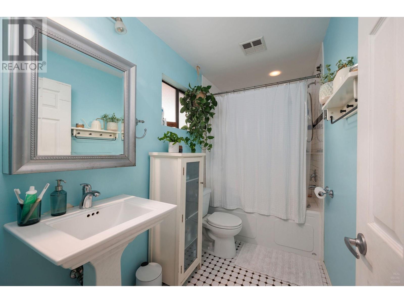 1736 LANGAN AVENUE, Port Coquitlam real estate listing R2972291