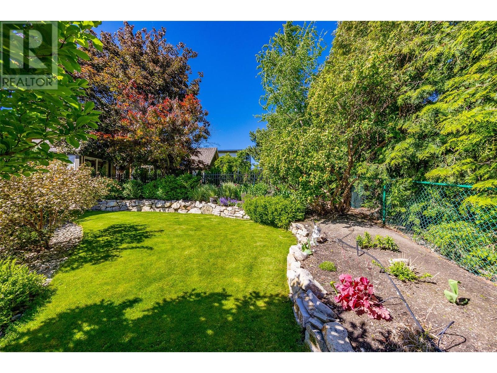  3071 Thacker Drive, West Kelowna