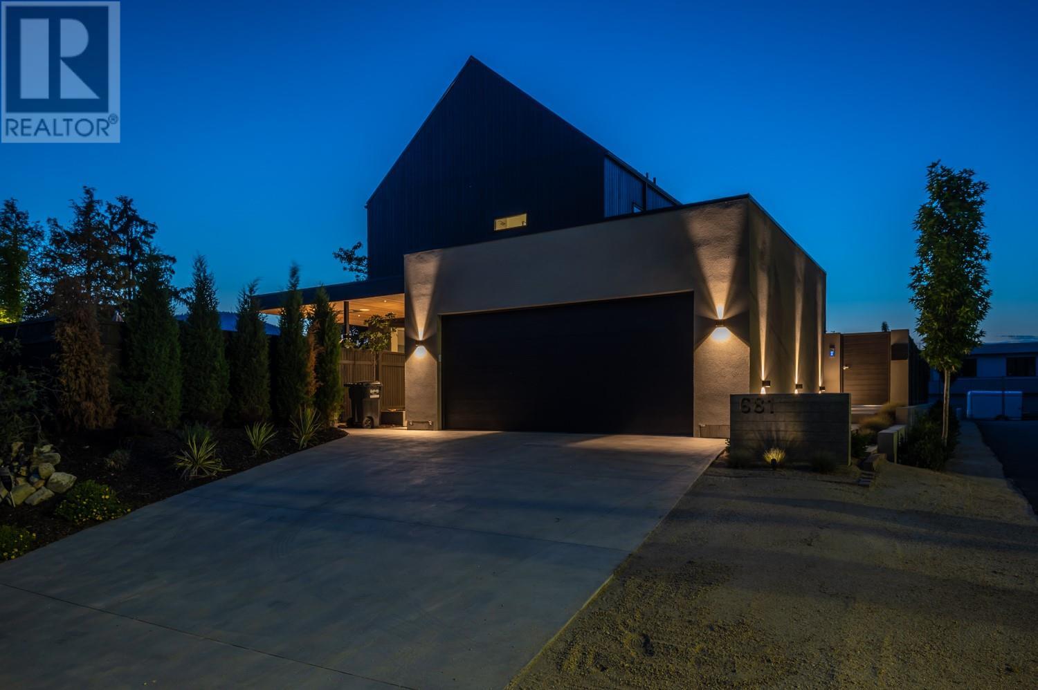 681 Vancouver Avenue, Penticton