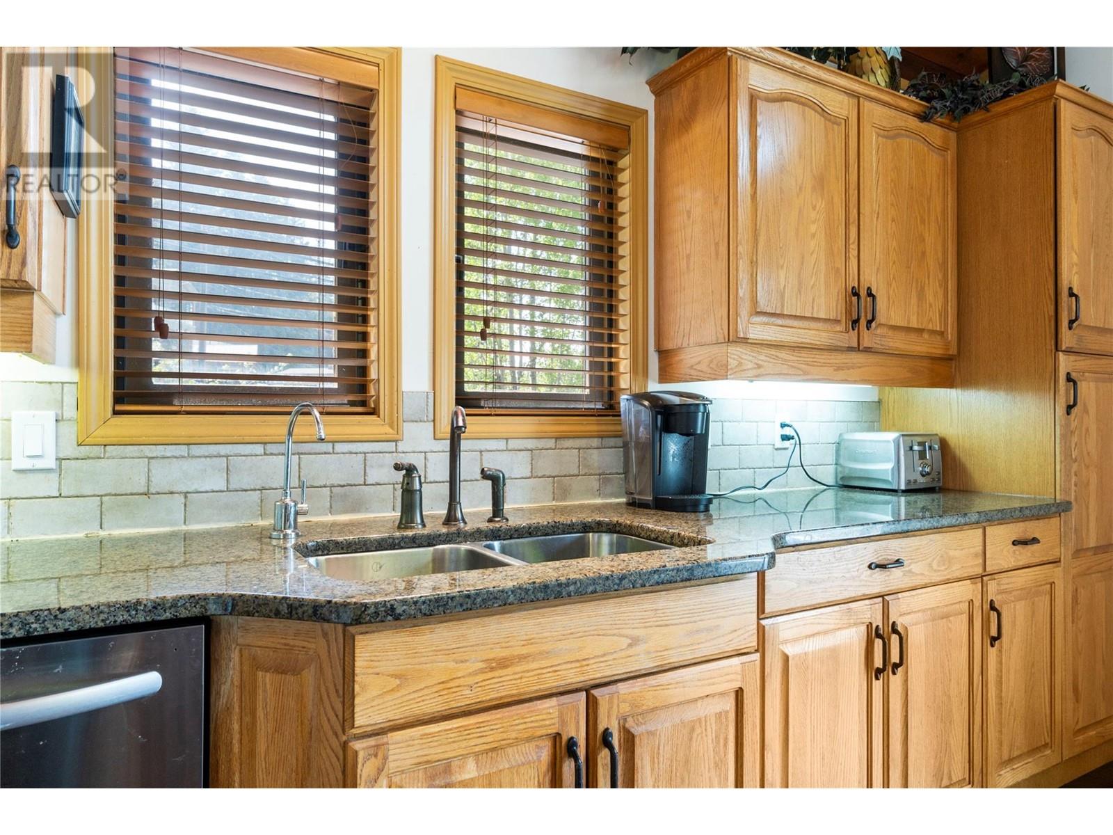 2647 Blind Bay Road, Blind Bay