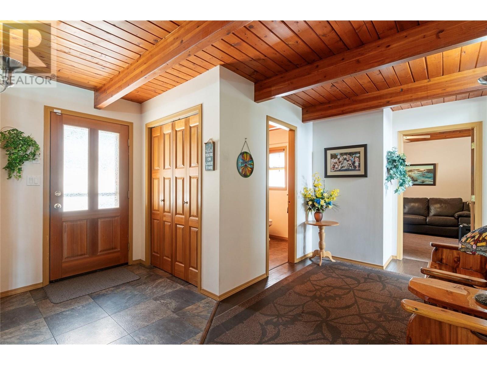 2647 Blind Bay Road, Blind Bay