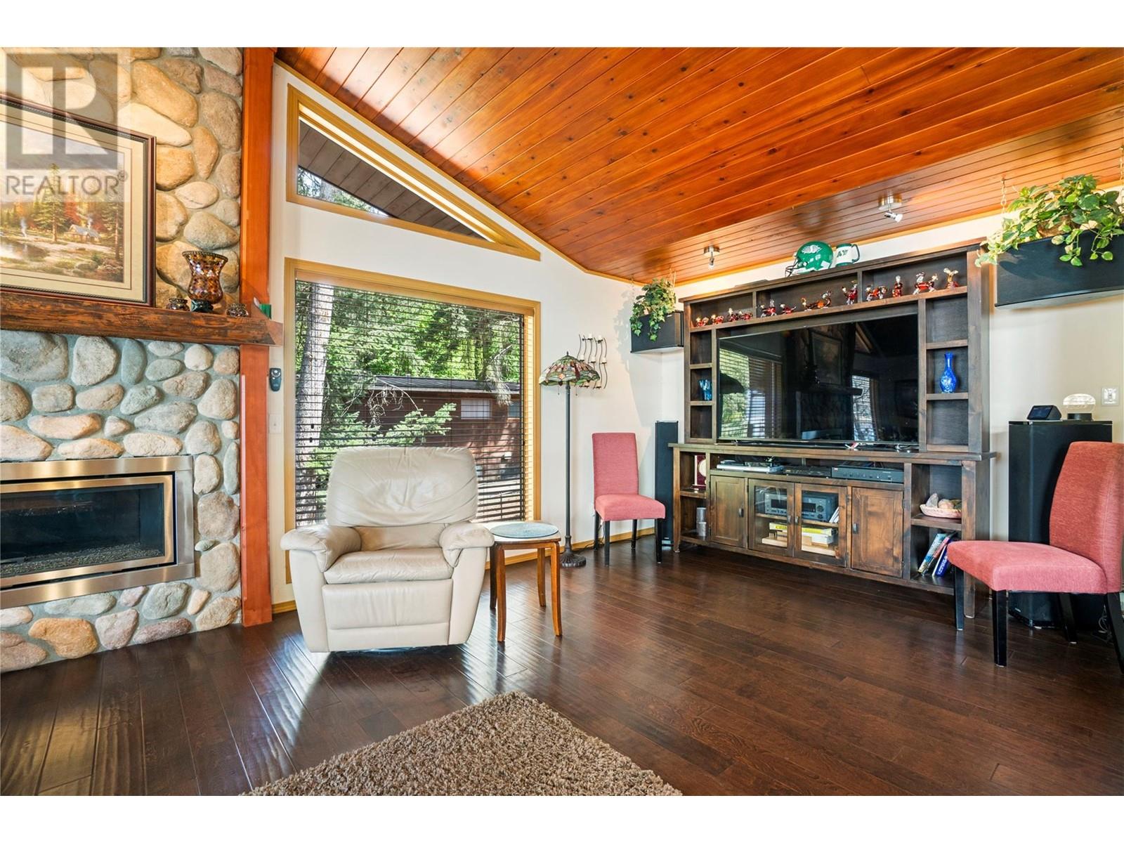 2647 Blind Bay Road, Blind Bay