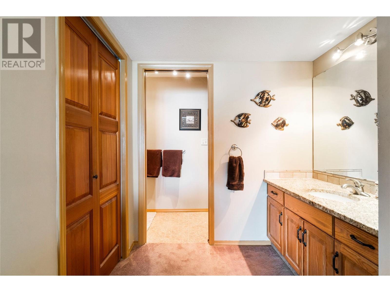 2647 Blind Bay Road, Blind Bay