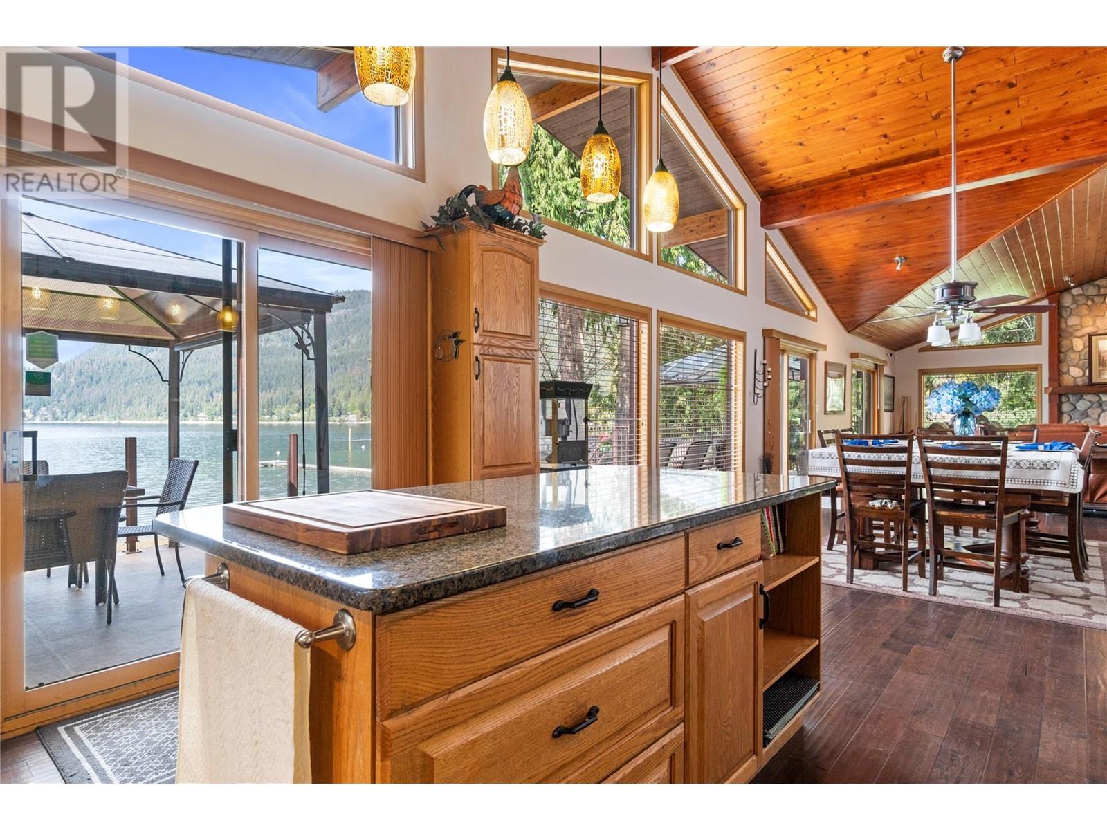 2647 Blind Bay Road, Blind Bay