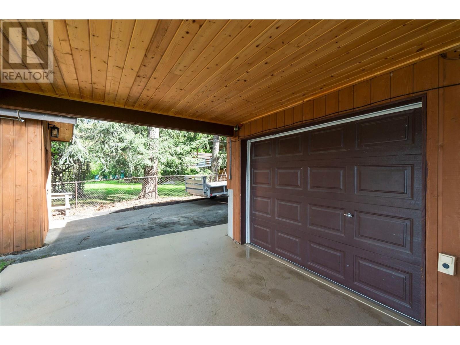2647 Blind Bay Road, Blind Bay
