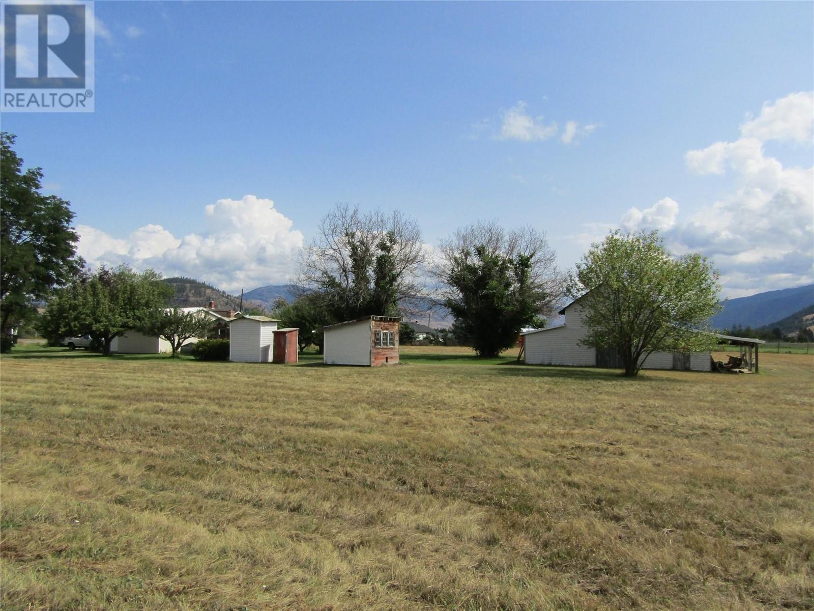 5300 HILLVIEW Road, Grand Forks