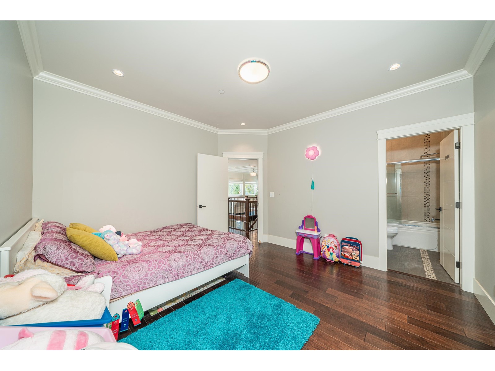 15807 BUENA VISTA AVENUE, White Rock real estate listing R2972531