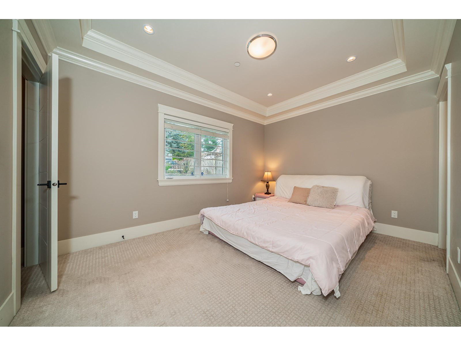 15807 BUENA VISTA AVENUE, White Rock real estate listing R2972531