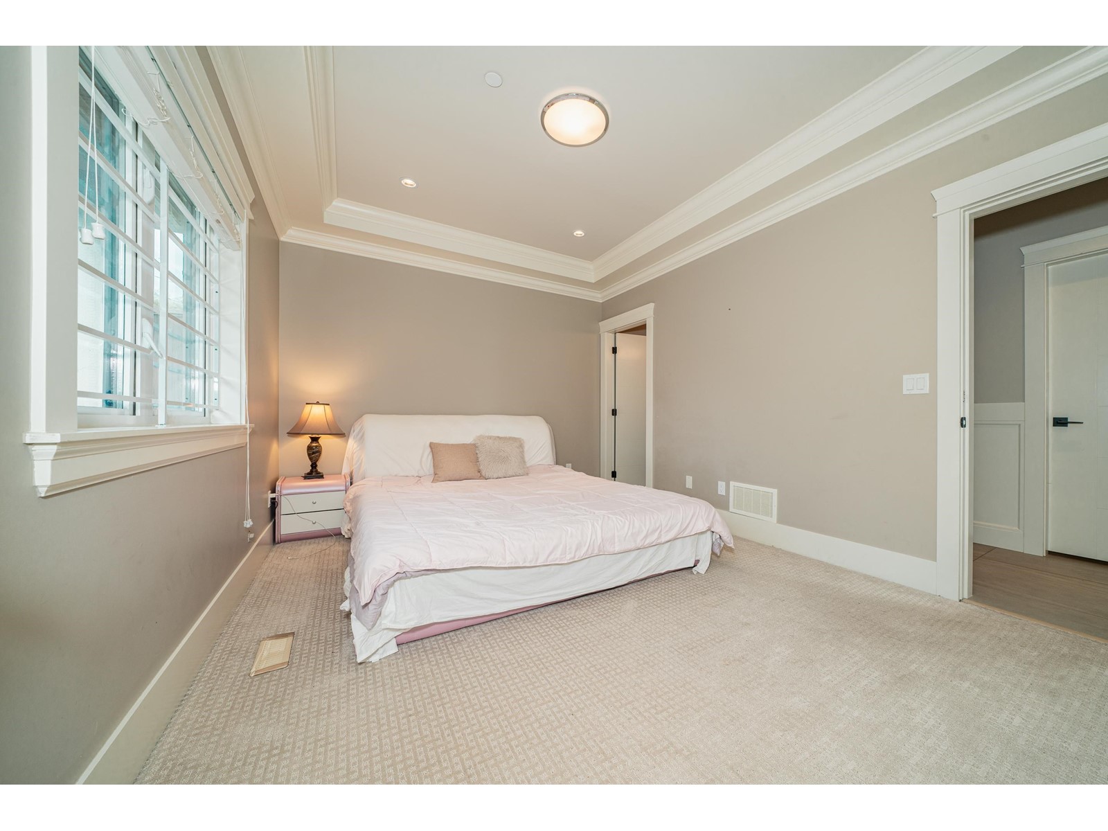 15807 BUENA VISTA AVENUE, White Rock real estate listing R2972531