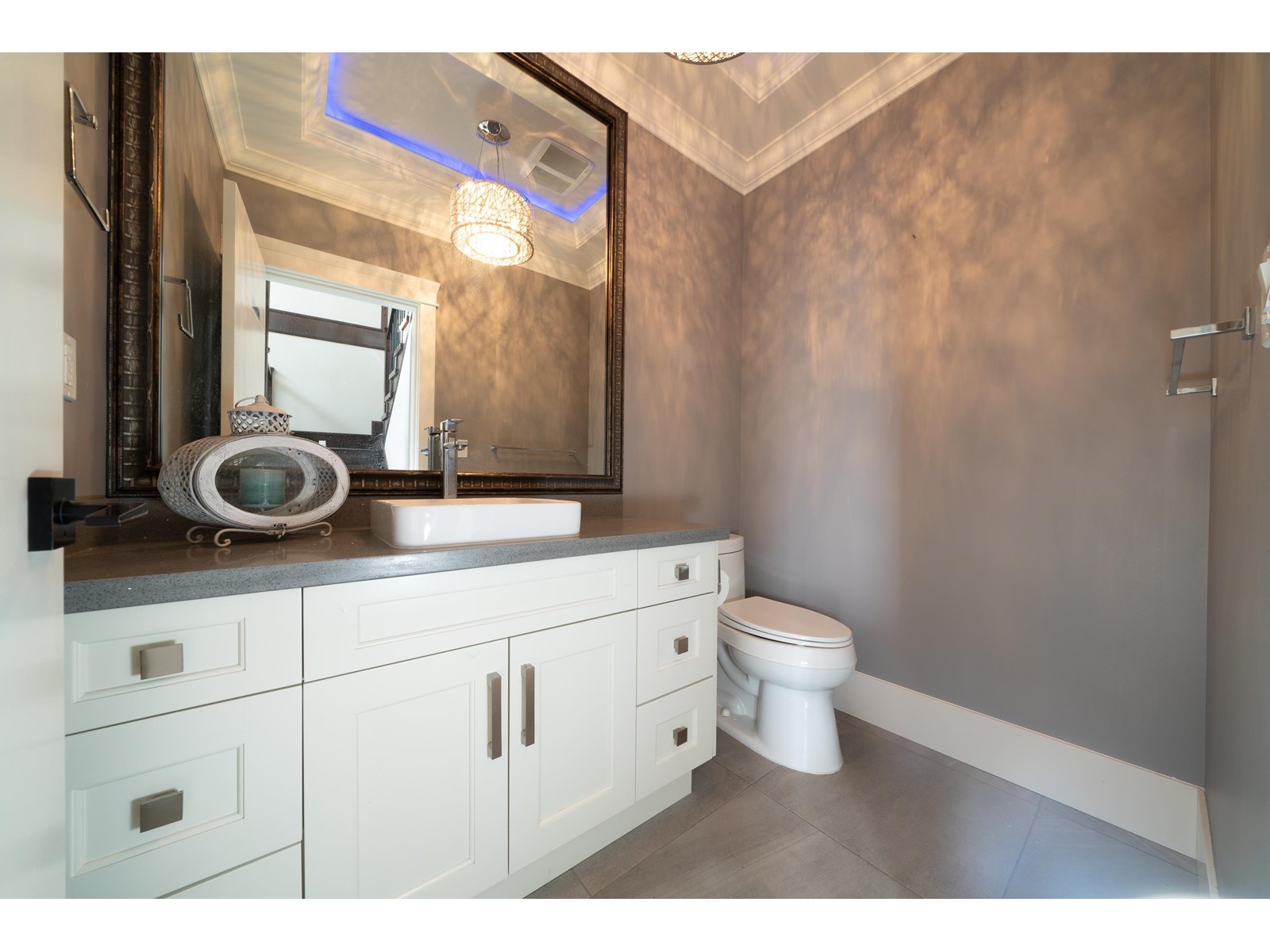 15807 BUENA VISTA AVENUE, White Rock real estate listing R2972531