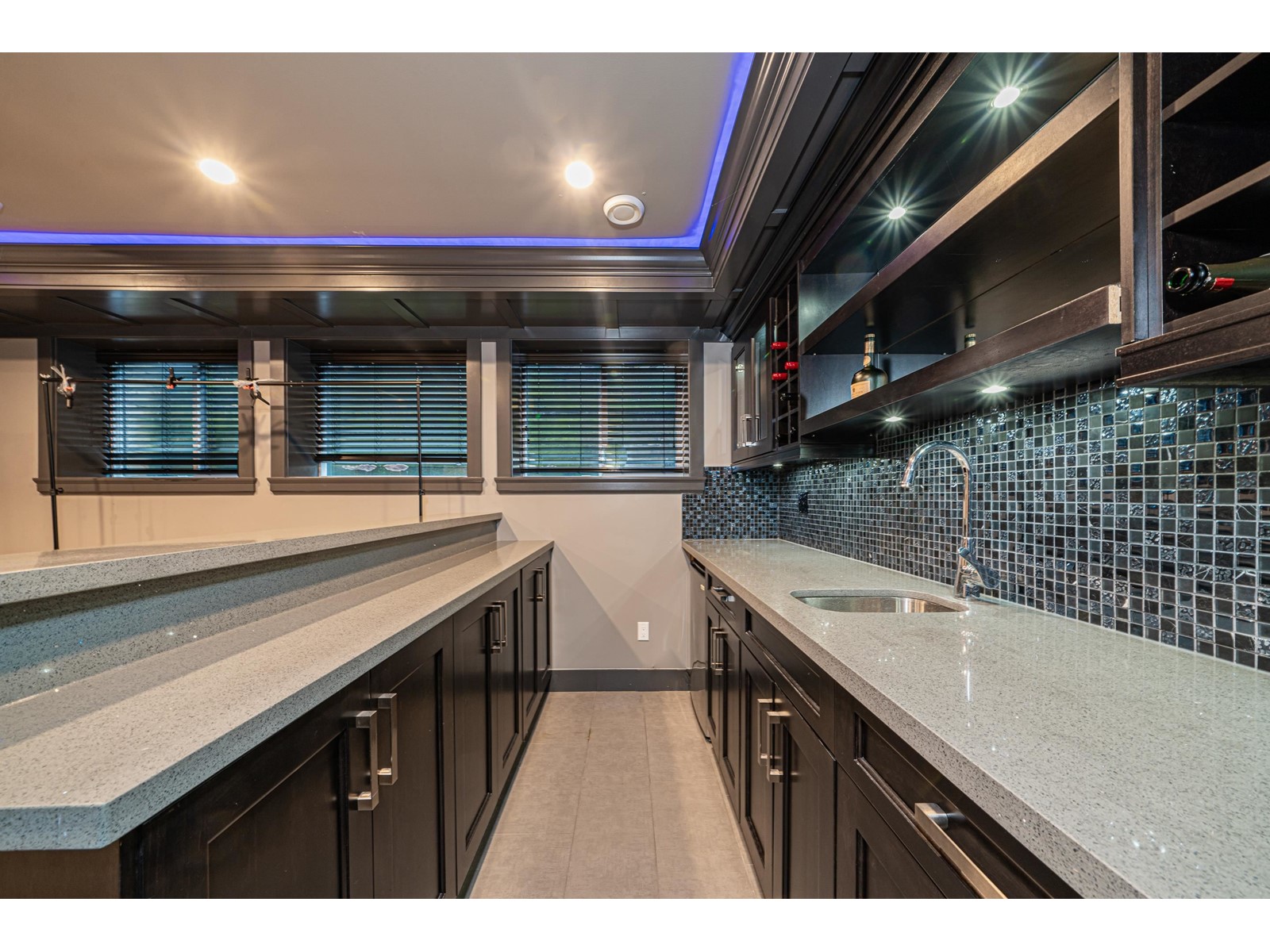 15807 BUENA VISTA AVENUE, White Rock real estate listing R2972531
