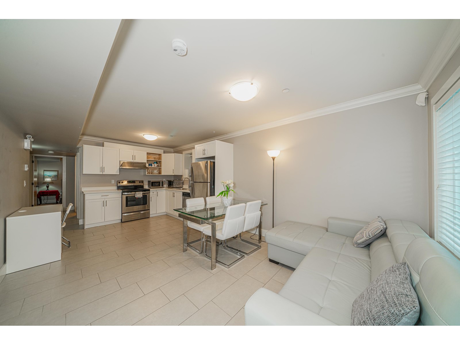 15807 BUENA VISTA AVENUE, White Rock real estate listing R2972531