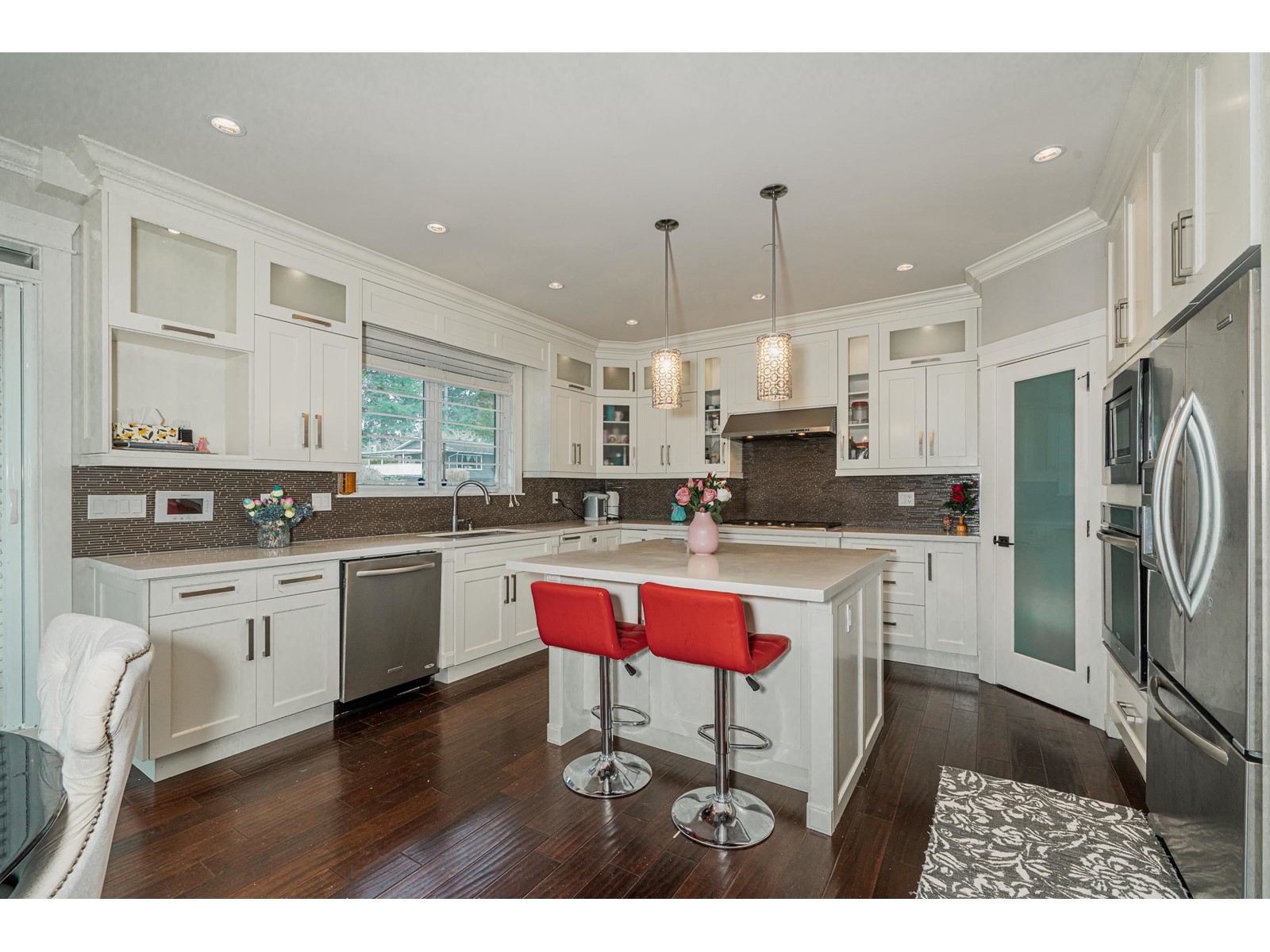 15807 BUENA VISTA AVENUE, White Rock real estate listing R2972531