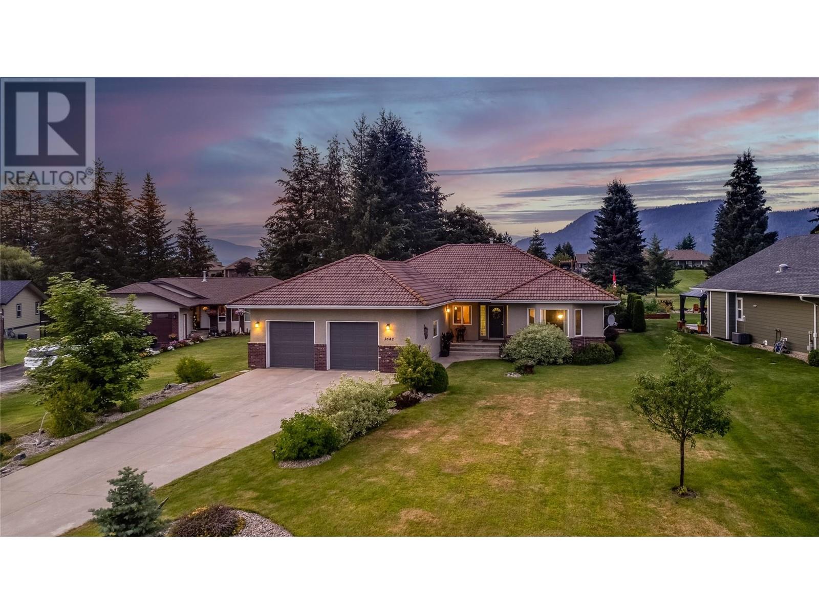  2642 Golf View Place, Blind Bay