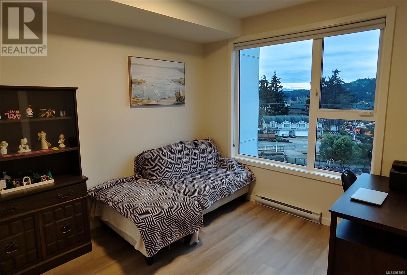 502 815 Orono Ave, Langford real estate listing 988951