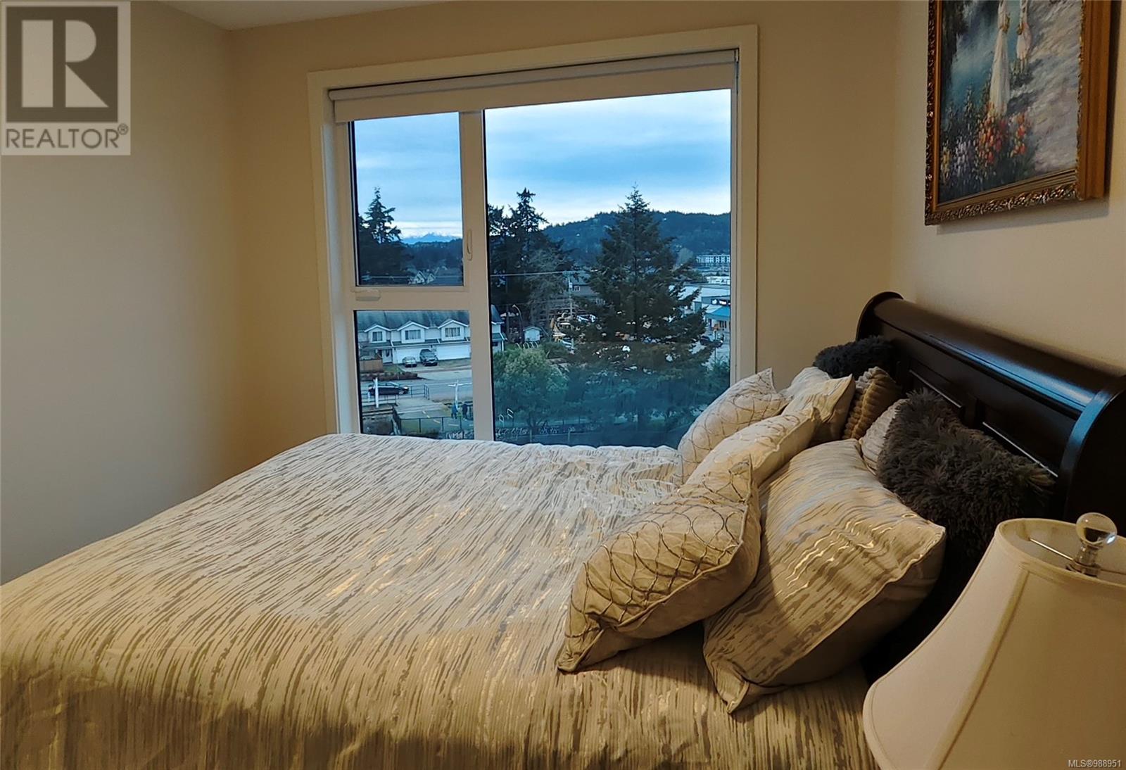 502 815 Orono Ave, Langford real estate listing 988951