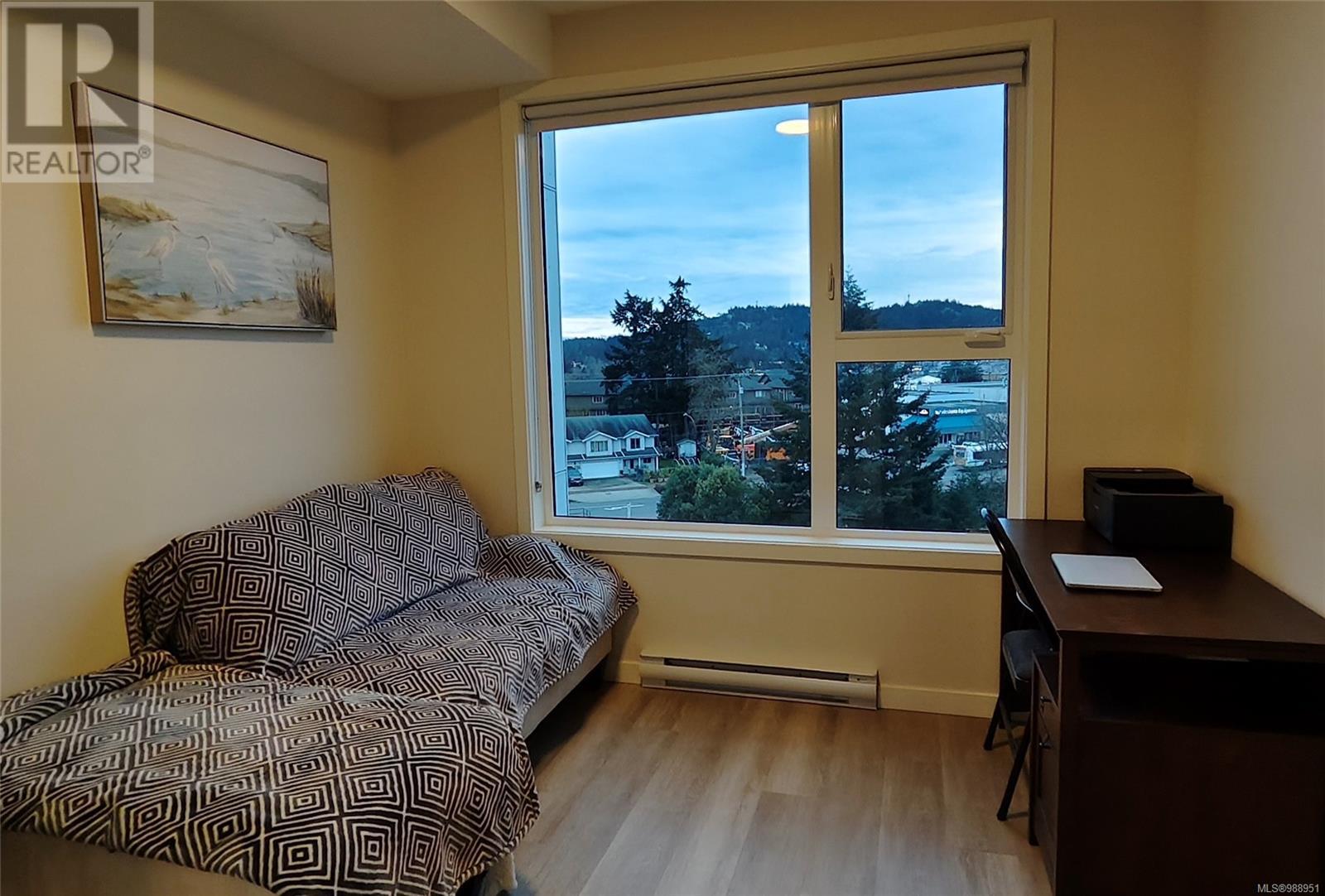 502 815 Orono Ave, Langford real estate listing 988951