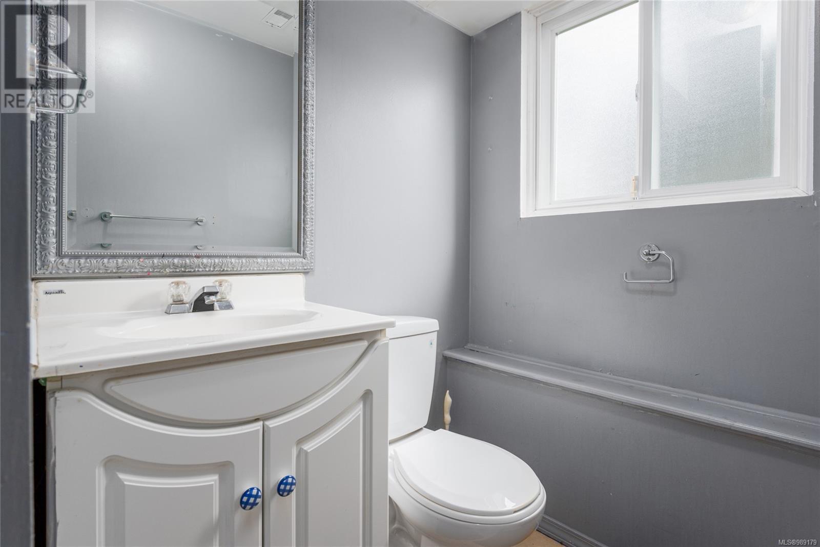 2129 Fitzgerald Ave, Courtenay
