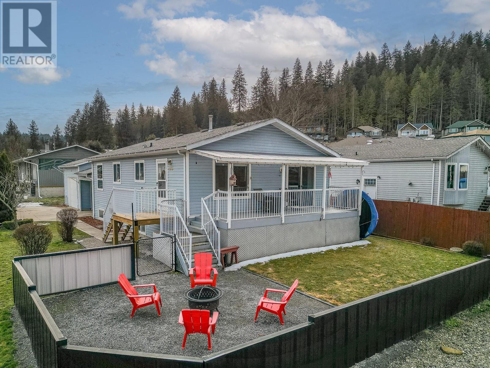 4690 72 Avenue NE, Salmon Arm
