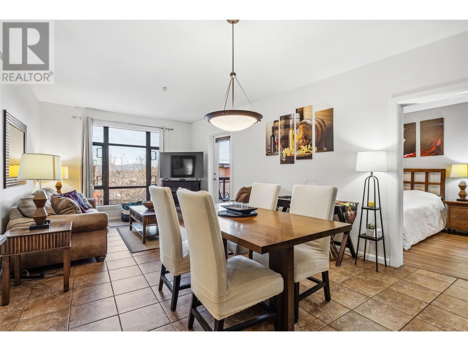 546 654 Cook Road, Kelowna