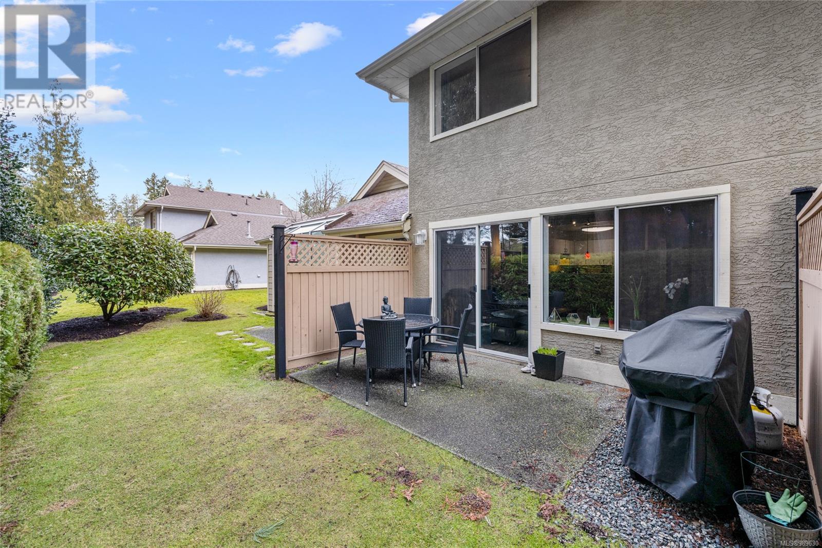 Photo 12 of 6055 Pleasant Valley Way, Nanaimo BC