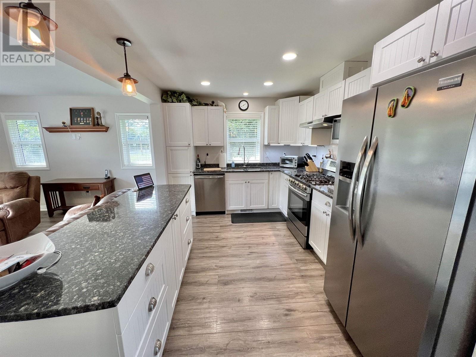 913 JOHNSTON AVENUE, Quesnel