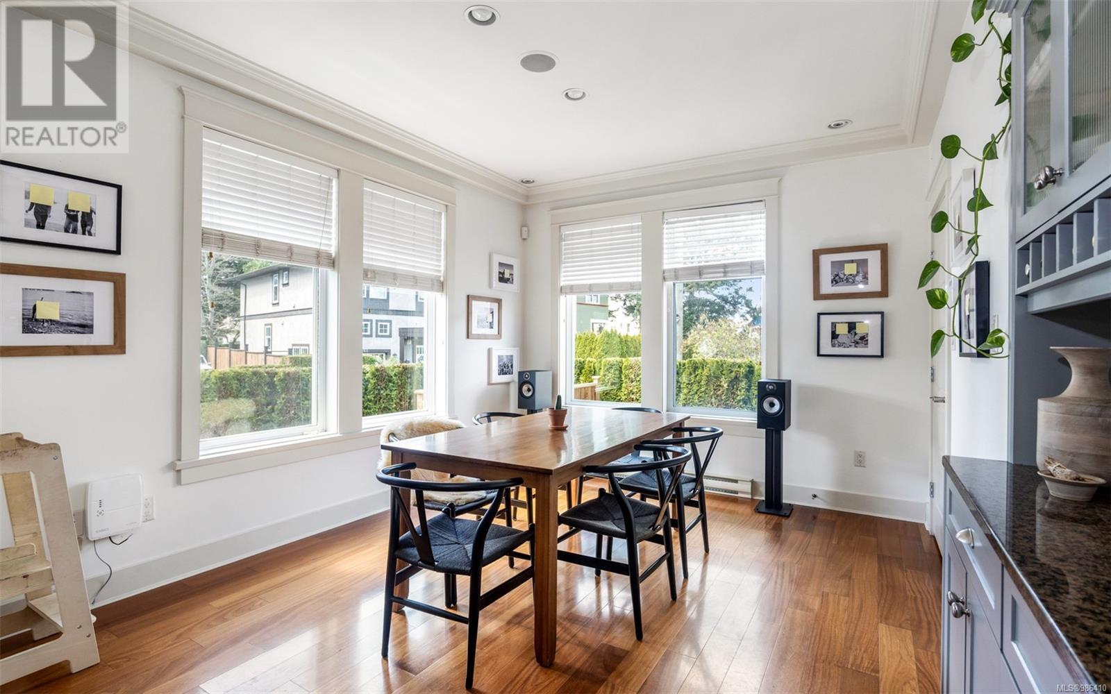 590 SIMCOE ST - Image 3