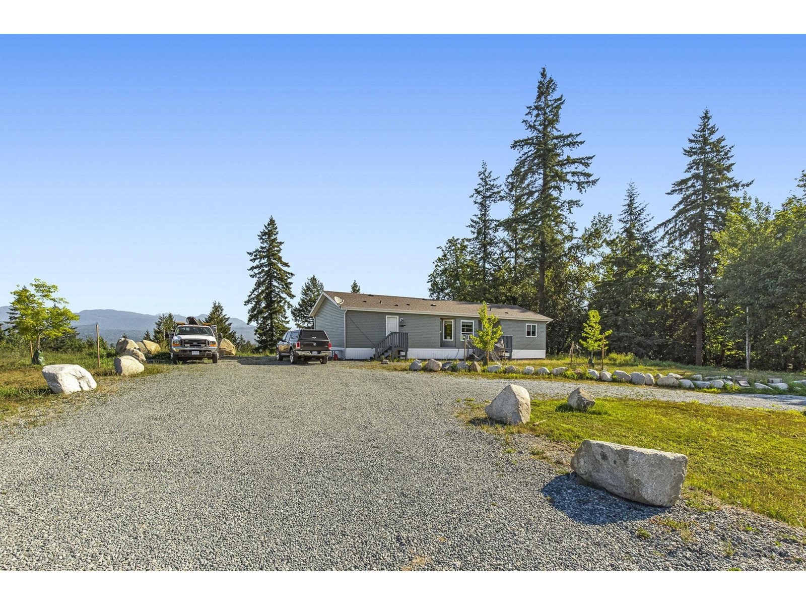 7039 272 STREET, Langley real estate listing R2945140