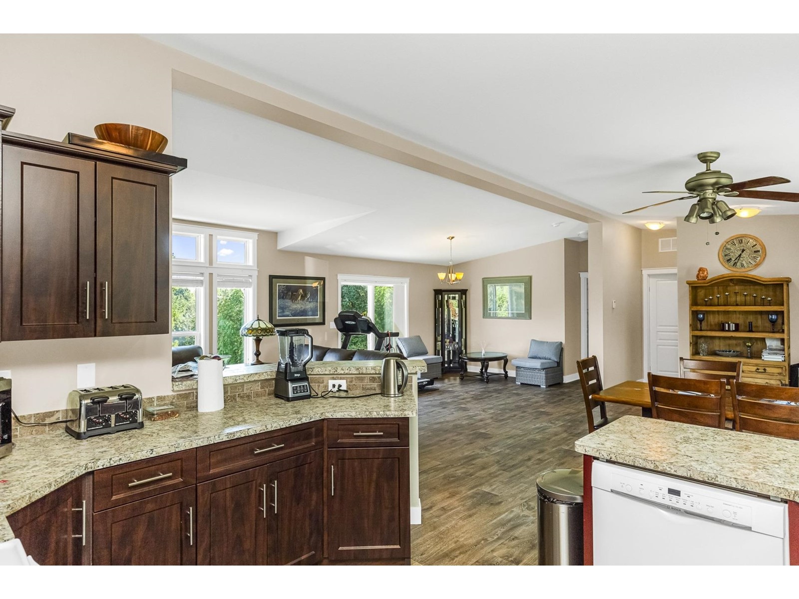 7039 272 STREET, Langley real estate listing R2945140