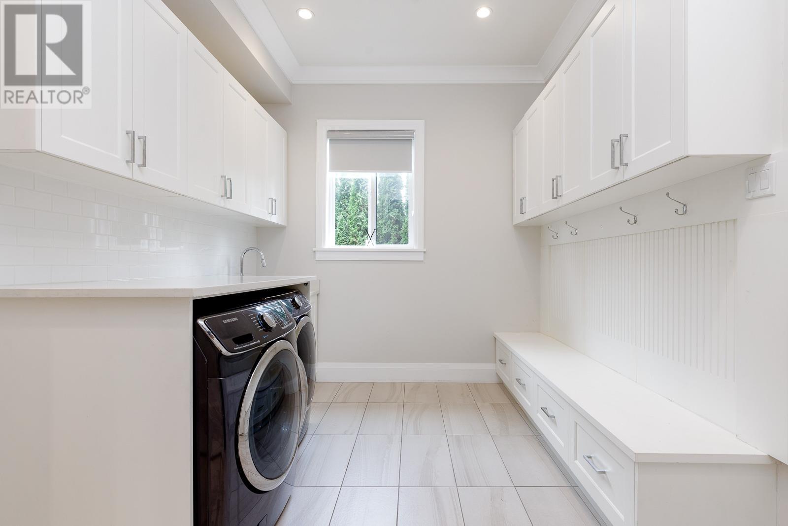 1393 GREENBRIAR WAY, North Vancouver real estate listing R2972706