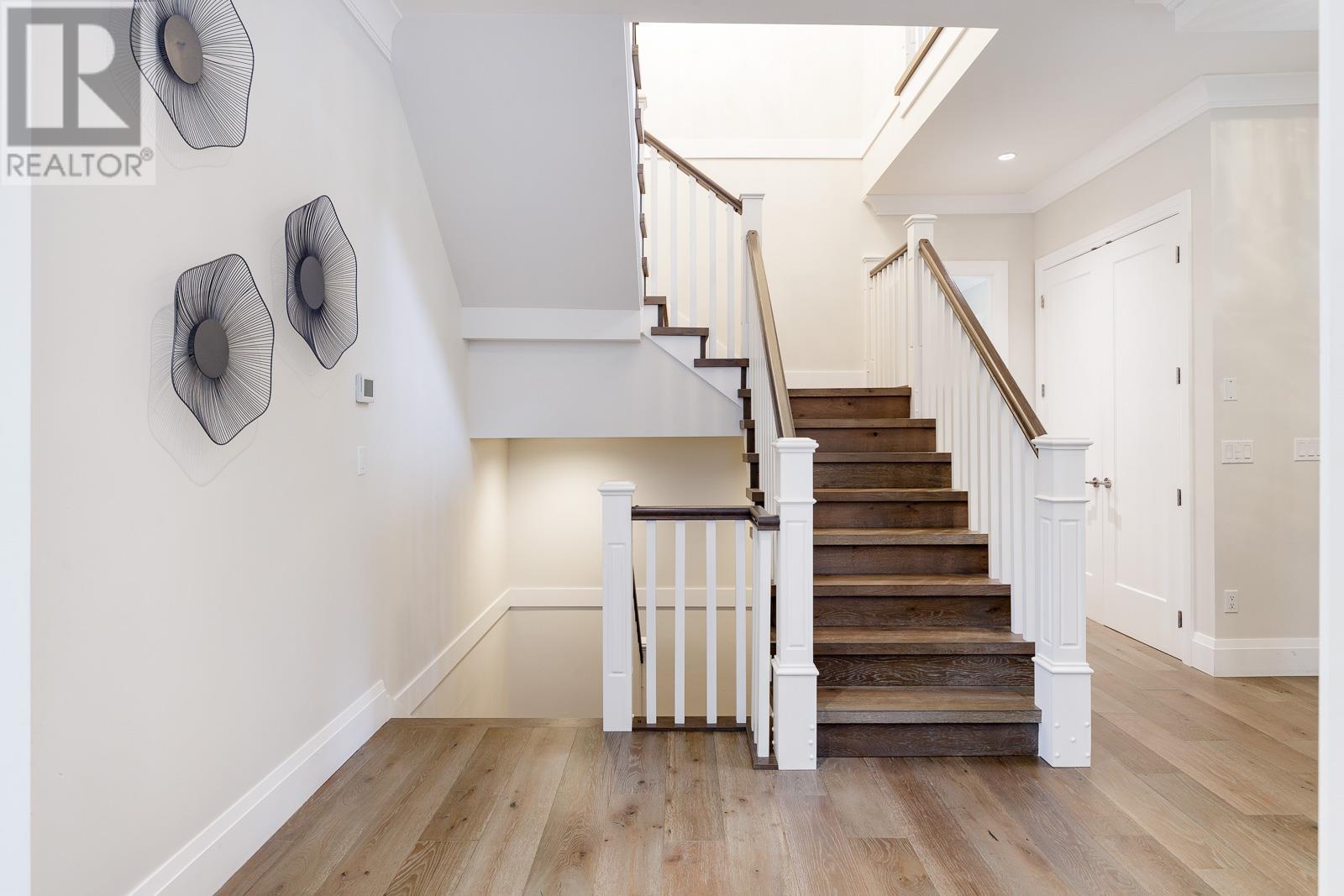 1393 GREENBRIAR WAY, North Vancouver real estate listing R2972706