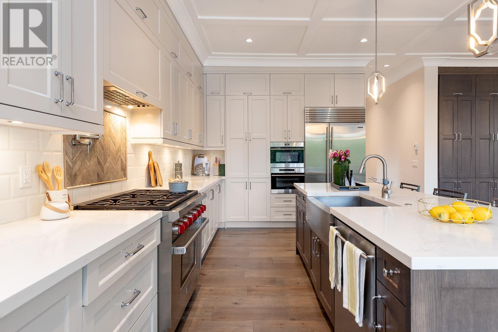 1393 GREENBRIAR WAY, North Vancouver real estate listing R2972706