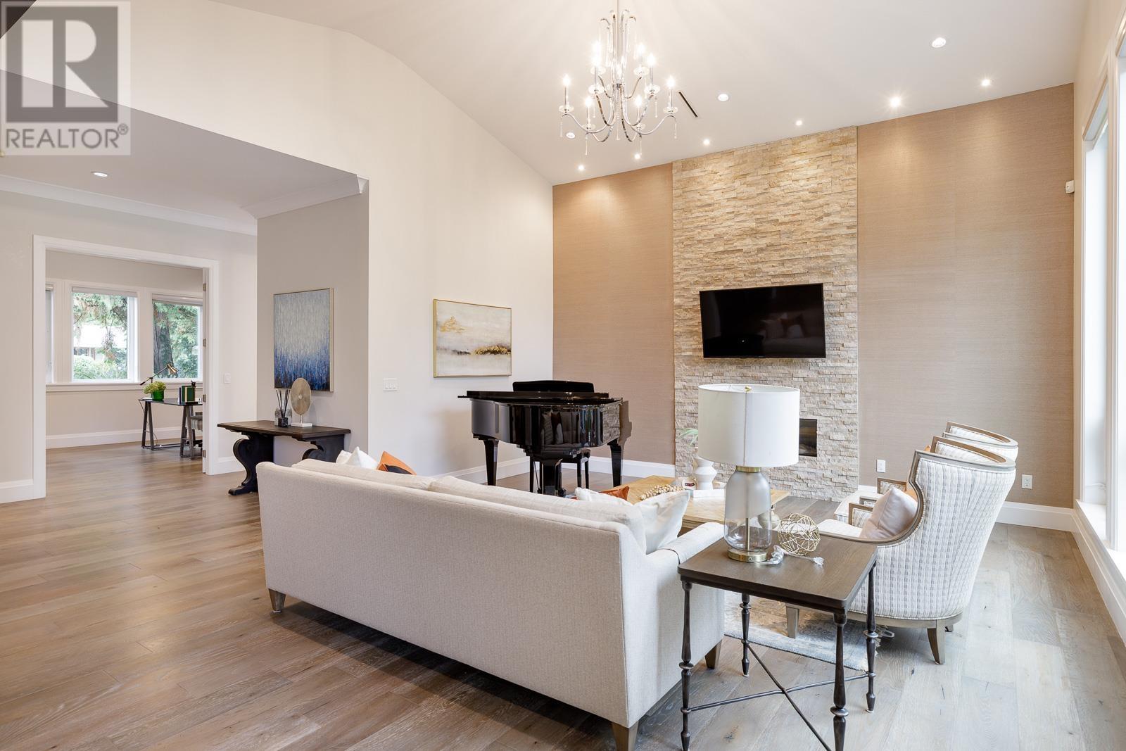 1393 GREENBRIAR WAY, North Vancouver real estate listing R2972706