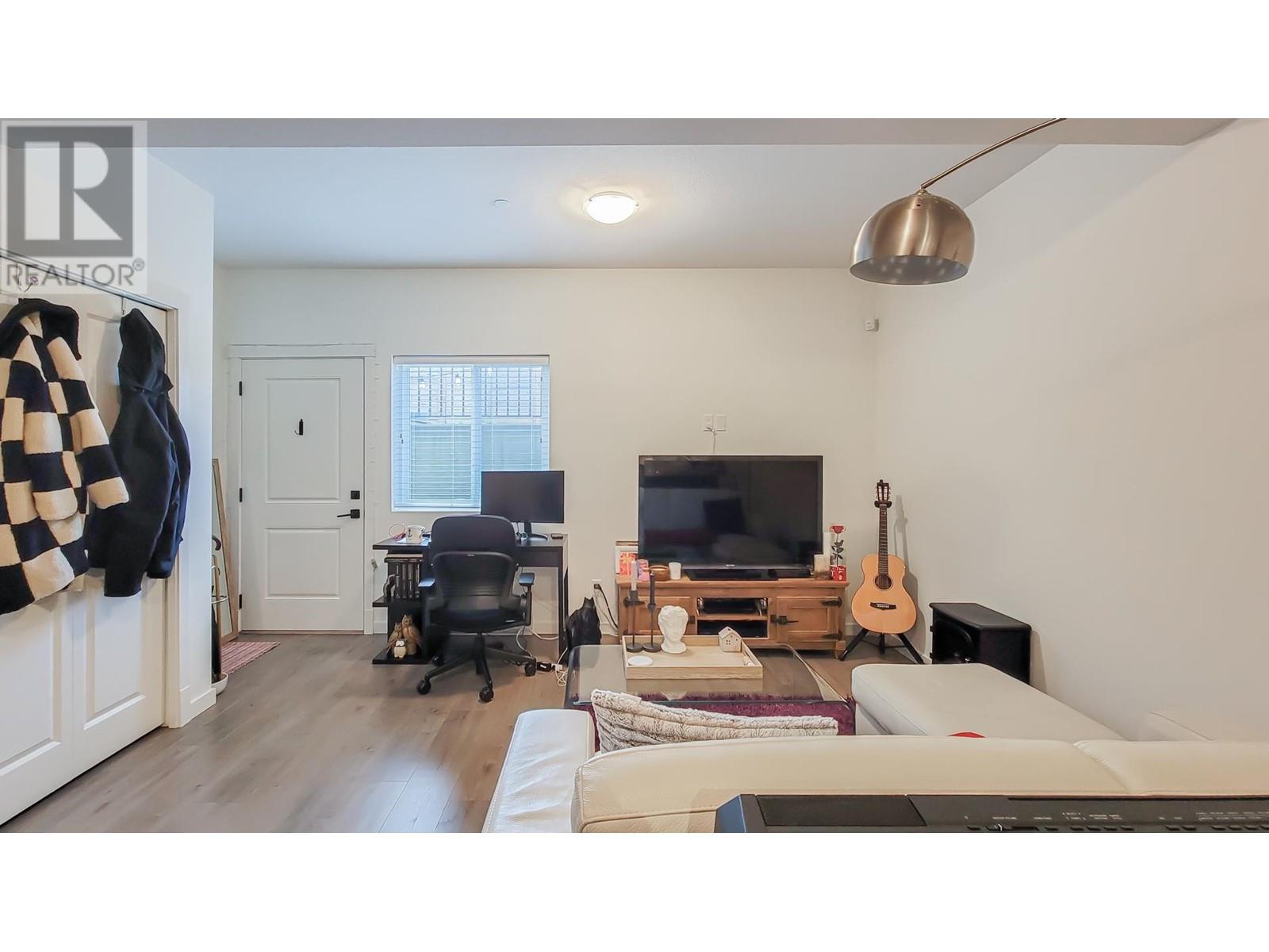 Photo 16 of 24670 106 Avenue, Maple Ridge BC