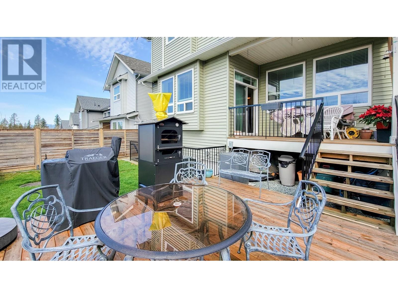 Photo 11 of 24670 106 Avenue, Maple Ridge BC