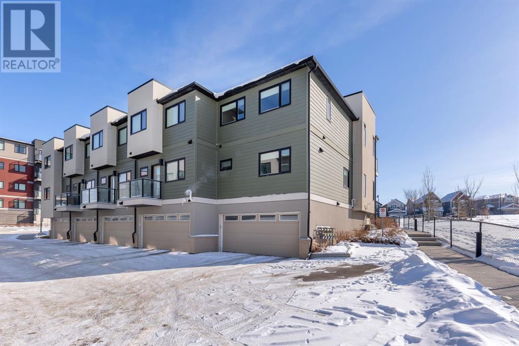 Single Family House for Sale in   Sherwood Square NW Sherwood Calgary 