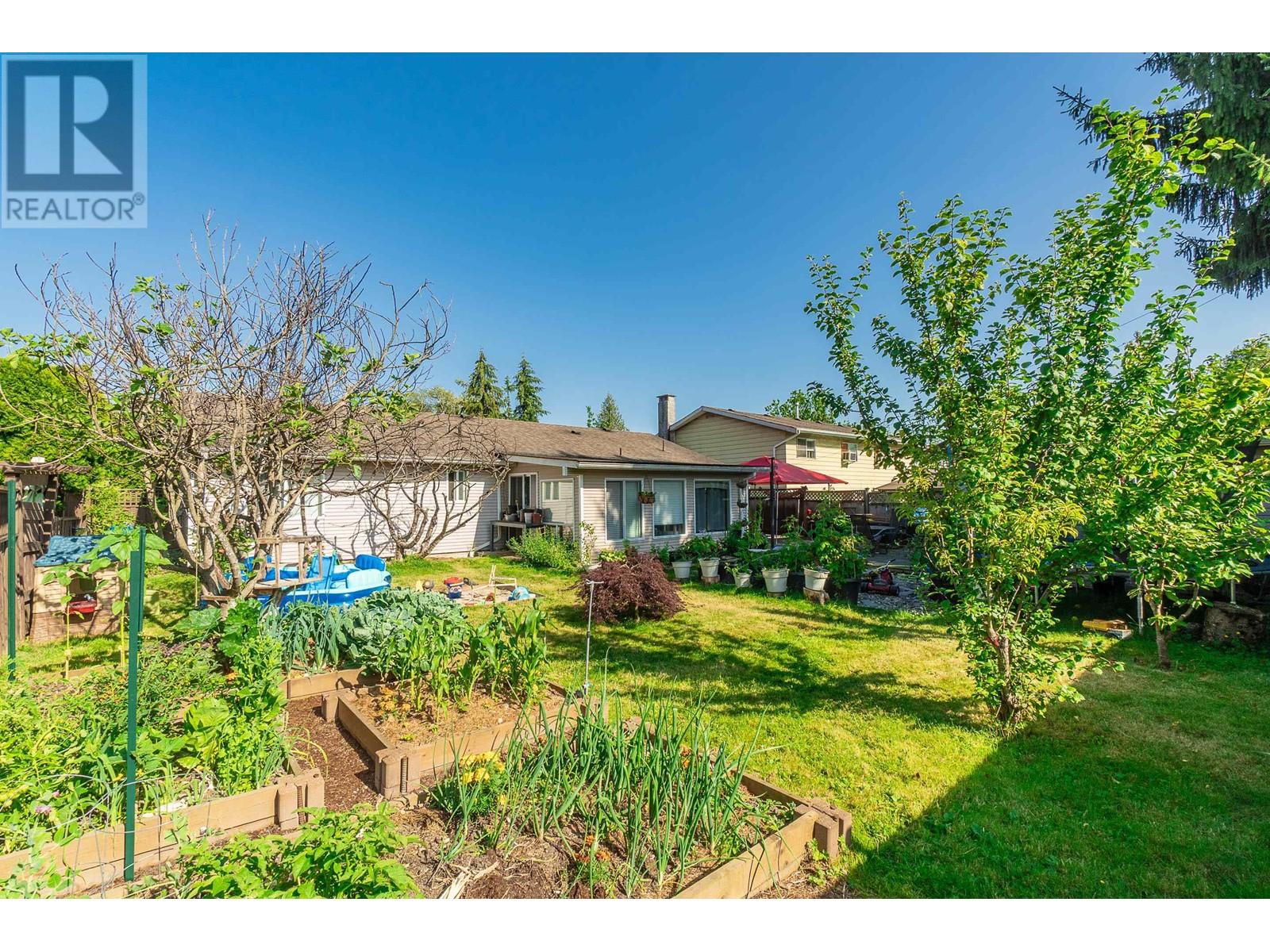 Photo 19 of 11861 Gee Street, Maple Ridge BC