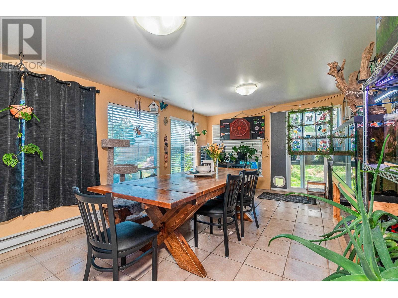 Photo 7 of 11861 Gee Street, Maple Ridge BC