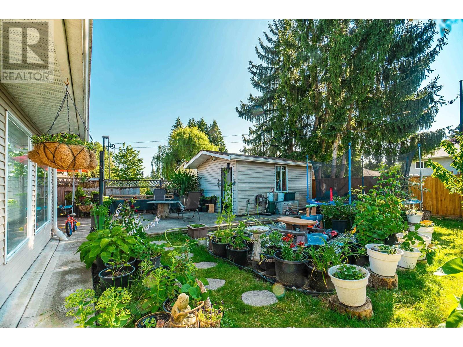 Photo 13 of 11861 Gee Street, Maple Ridge BC