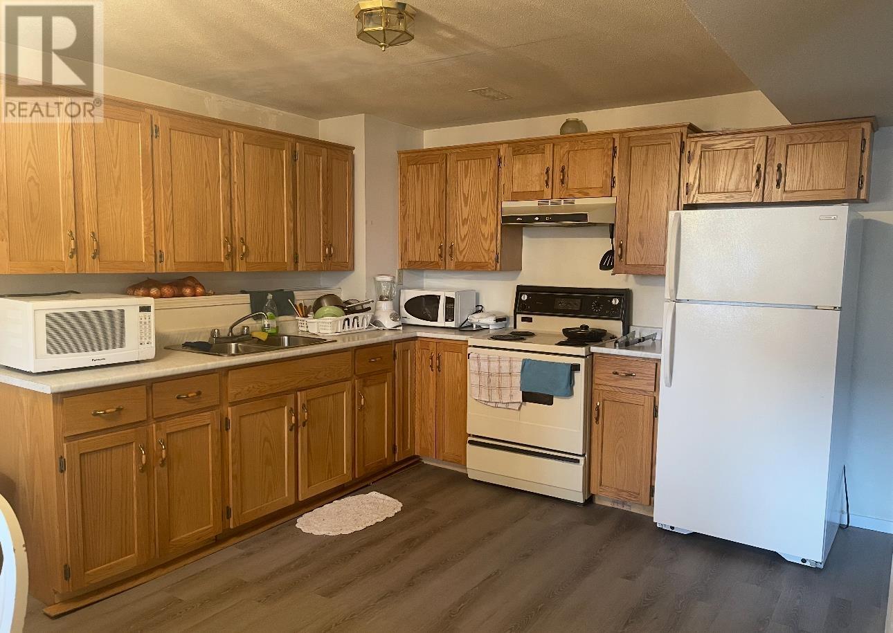 Photo 2 of 1900 Upland Street, Prince George BC