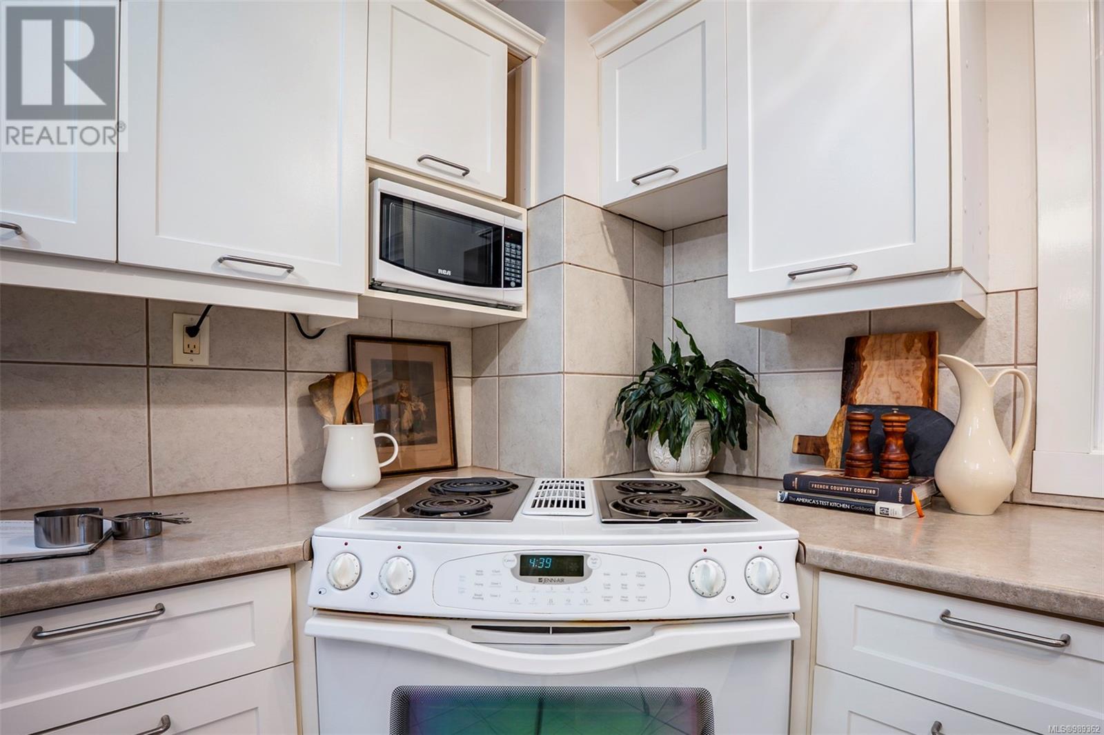 3312 Greyhawk Dr, Nanaimo real estate listing 989362